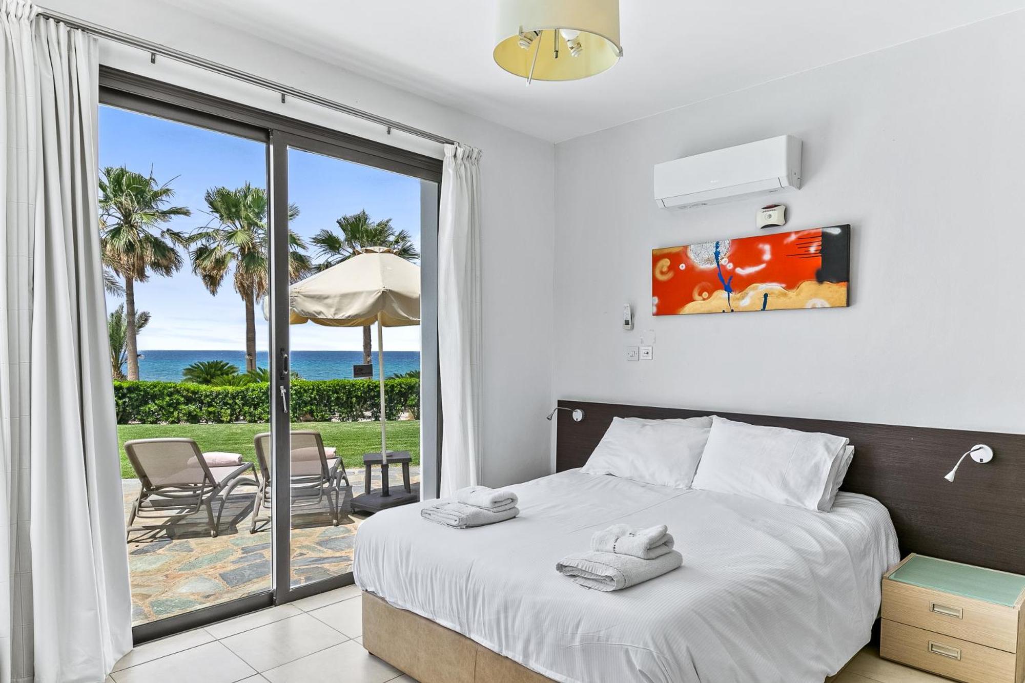 Platzia Beach Villas Paphos Luaran gambar
