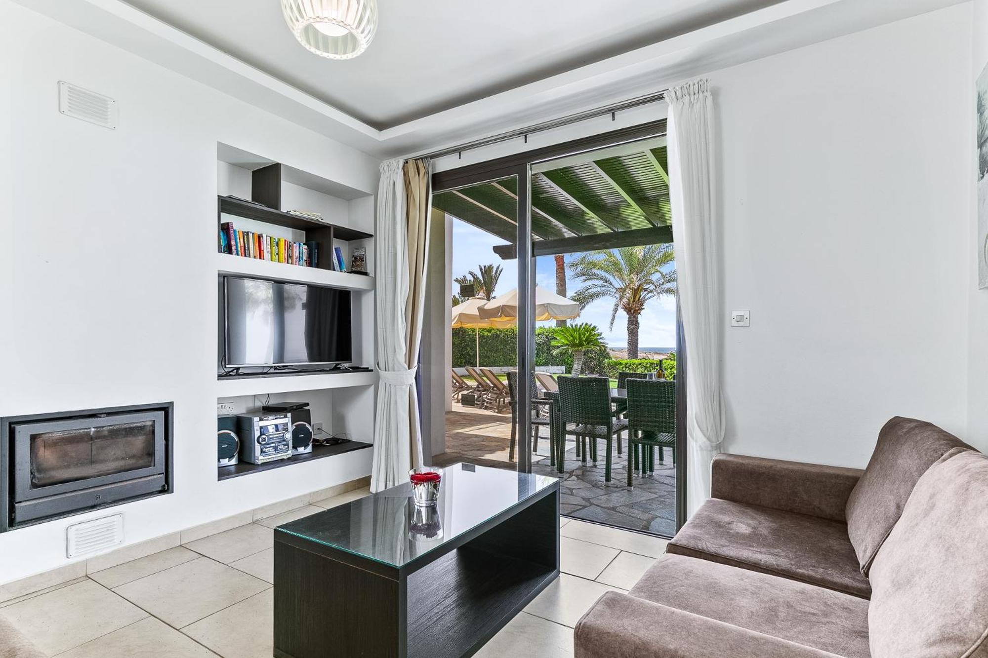 Platzia Beach Villas Paphos Luaran gambar