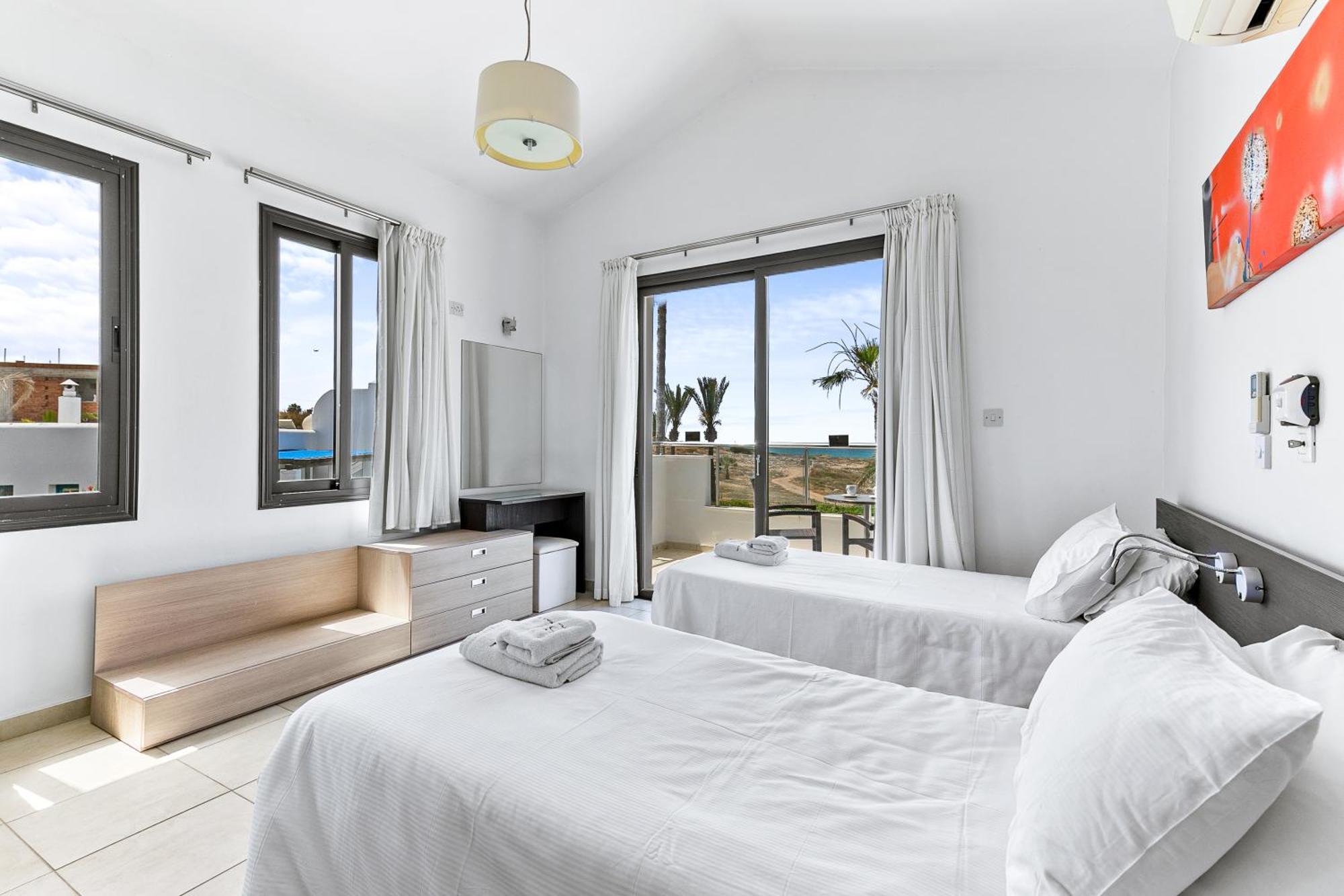 Platzia Beach Villas Paphos Luaran gambar