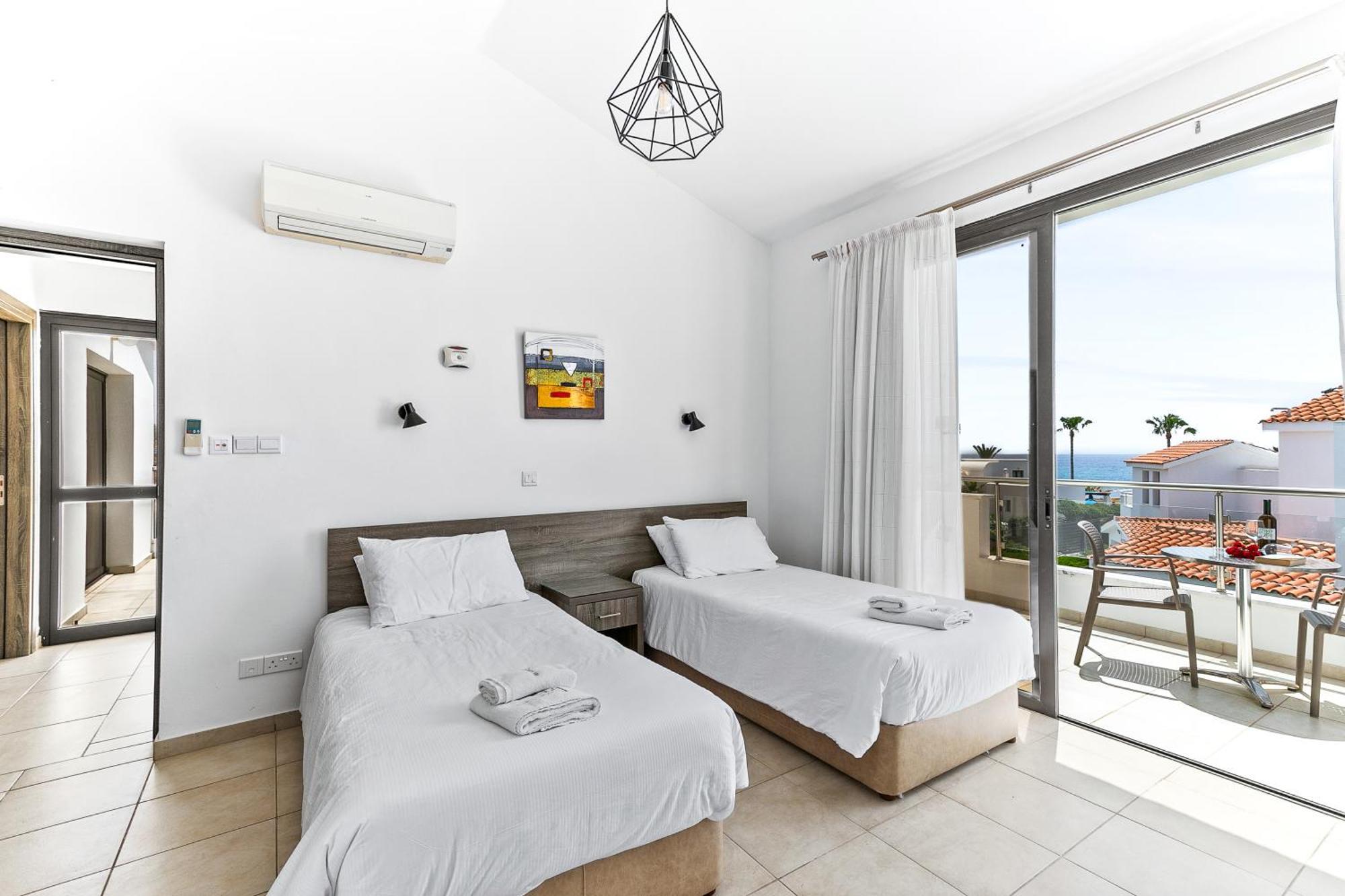 Platzia Beach Villas Paphos Luaran gambar