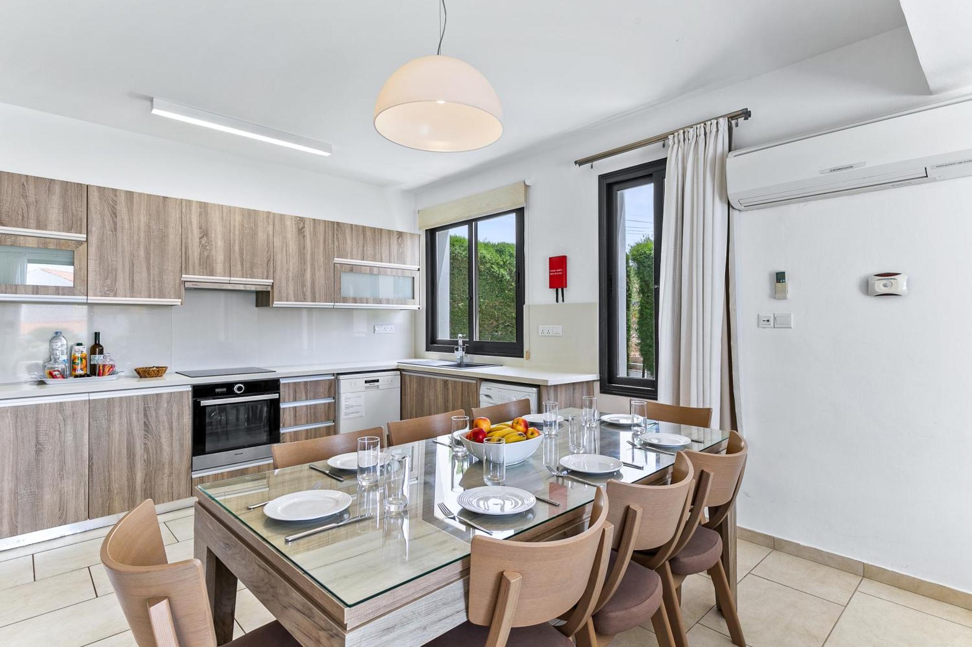 Platzia Beach Villas Paphos Luaran gambar