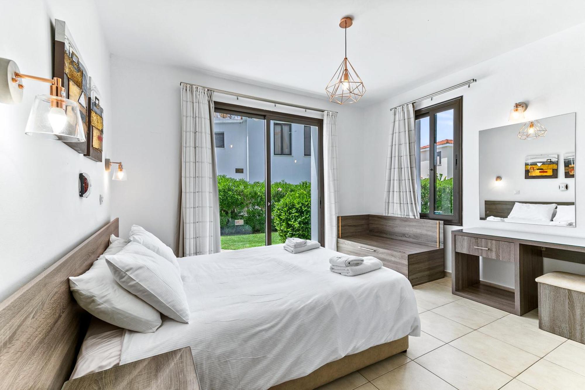 Platzia Beach Villas Paphos Luaran gambar